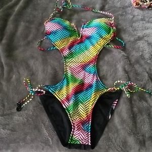 Split bathing suit
